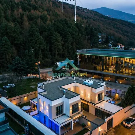 Merkez özel Havuzlu-korunakli-jakuzılı-şömınelı- Lüks Vılla Villa *